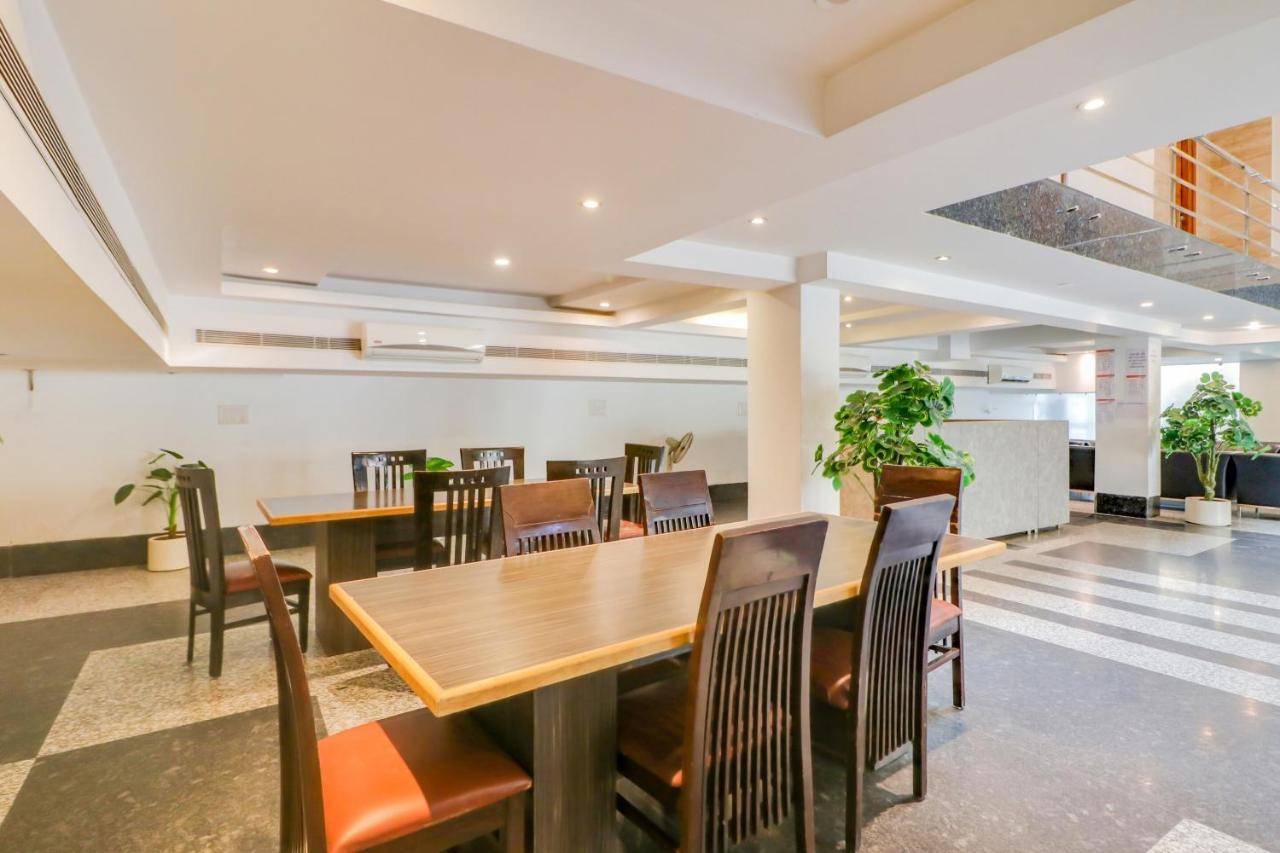 Townhouse 939 Hotel Gagan Inn Near Satyam Inox Patel Nagar ニューデリー エクステリア 写真